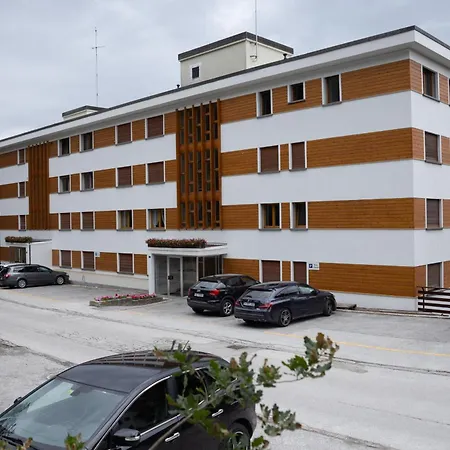 Croisee A Appartement *